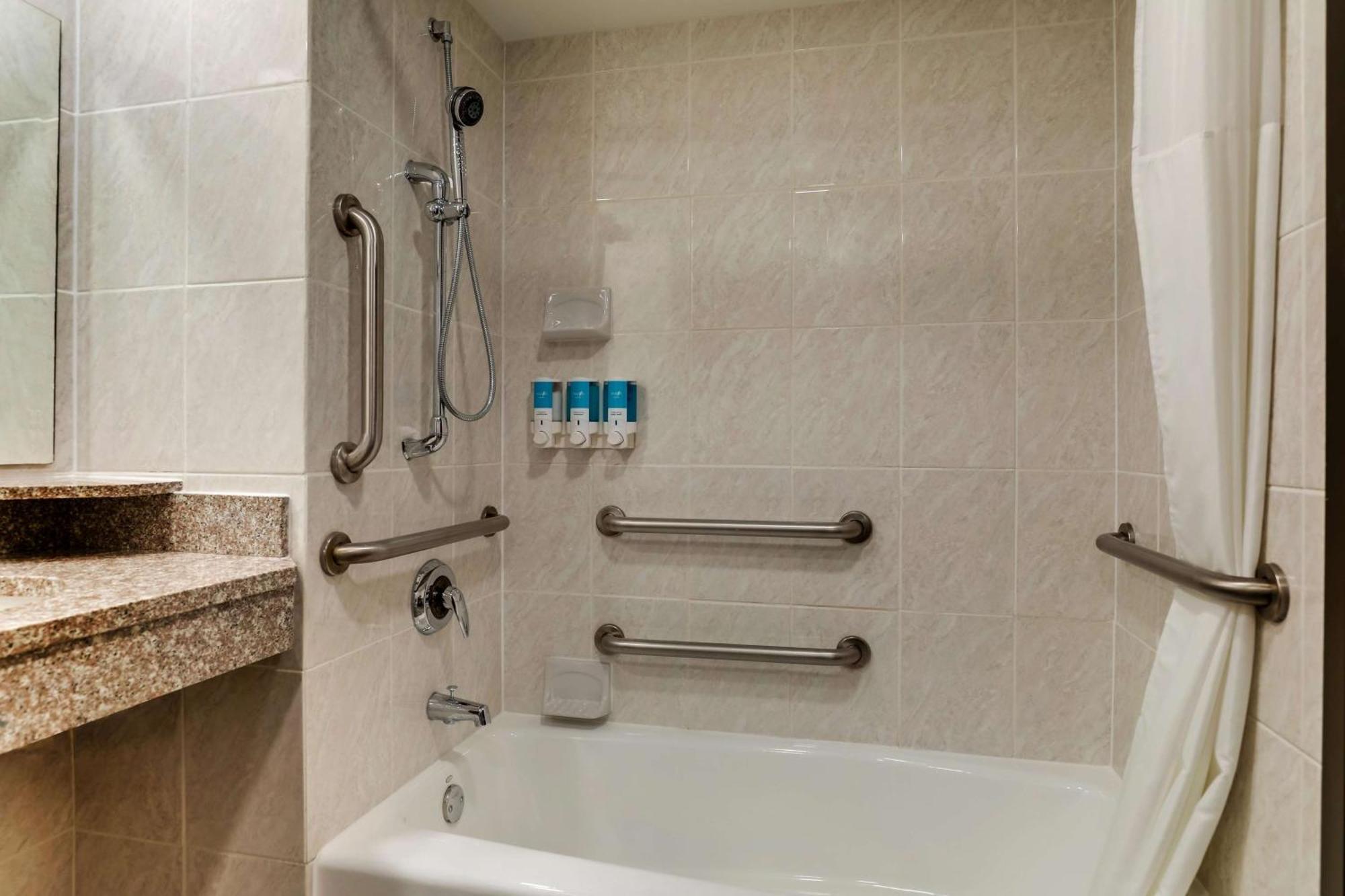 Drury Inn & Suites Columbus Dublin Eksteriør billede